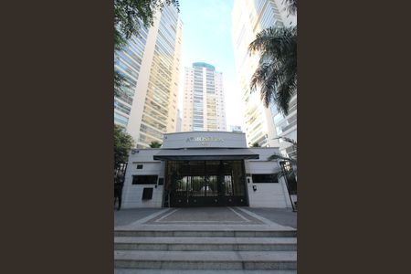 Apartamento à venda com 140m², 3 quartos e 2 vagas Apartamento à venda com 140m², 3 quartos e 2 vagasFachada