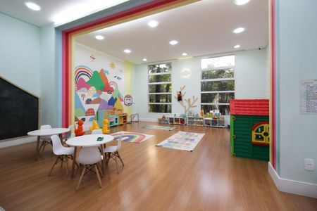 Apartamento à venda com 140m², 3 quartos e 2 vagas Apartamento à venda com 140m², 3 quartos e 2 vagasBrinquedoteca