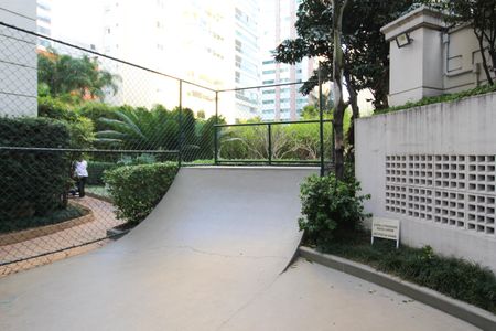 Apartamento à venda com 140m², 3 quartos e 2 vagas Apartamento à venda com 140m², 3 quartos e 2 vagasÁrea comum - Pista de Skate