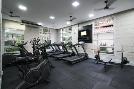 Apartamento à venda com 140m², 3 quartos e 2 vagas Apartamento à venda com 140m², 3 quartos e 2 vagasÁrea comum - Academia