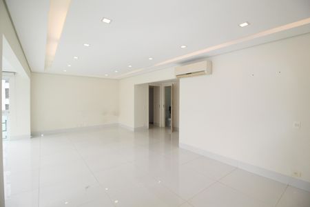 Apartamento à venda com 140m², 3 quartos e 2 vagas Apartamento à venda com 140m², 3 quartos e 2 vagasSala