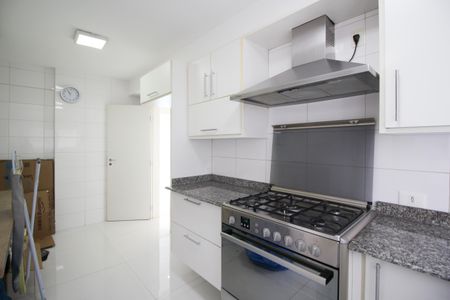 Apartamento à venda com 140m², 3 quartos e 2 vagas Apartamento à venda com 140m², 3 quartos e 2 vagasCozinha