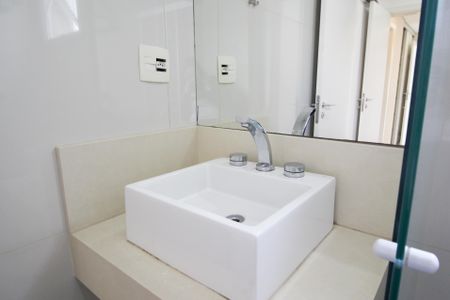 Apartamento à venda com 140m², 3 quartos e 2 vagas Apartamento à venda com 140m², 3 quartos e 2 vagasBanheiro da Suíte 2