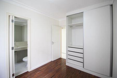 Apartamento à venda com 140m², 3 quartos e 2 vagas Apartamento à venda com 140m², 3 quartos e 2 vagasSuíte 3