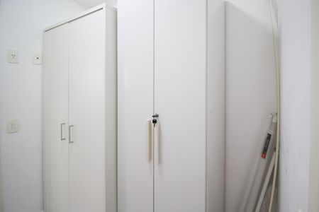 Apartamento à venda com 140m², 3 quartos e 2 vagas Apartamento à venda com 140m², 3 quartos e 2 vagasQuarto de Serviço