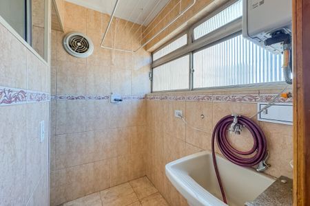 Apartamento à venda com 65m², 3 quartos e 1 vagaÁrea de Serviço