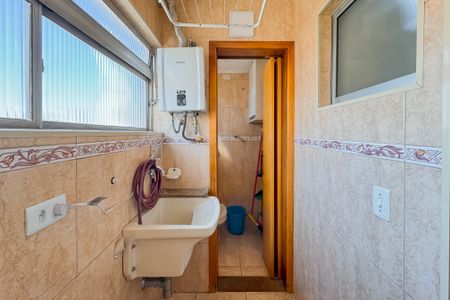 Apartamento à venda com 65m², 3 quartos e 1 vagaÁrea de Serviço