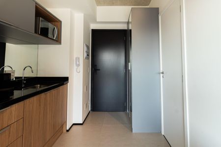 Studio para alugar com 21m², 1 quarto e sem vaga Studio para alugar com 21m², 1 quarto e sem vagaCorredor