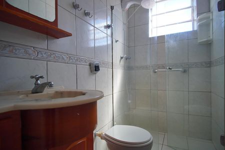 Banheiro Corredor de apartamento para alugar com 1 quarto, 46m² em Vila Ipiranga, Porto Alegre