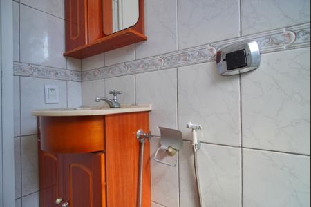 Banheiro Corredor de apartamento para alugar com 1 quarto, 46m² em Vila Ipiranga, Porto Alegre