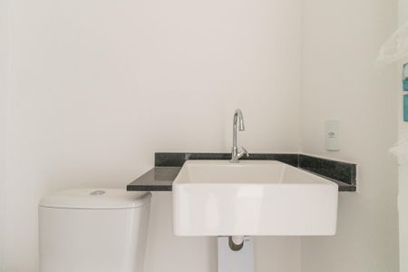 Banheiro de kitnet/studio à venda com 1 quarto, 25m² em Vila Olímpia, São Paulo