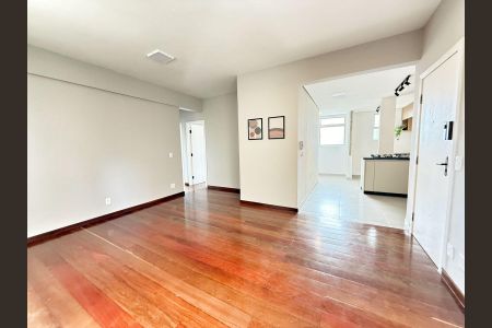 Sala de apartamento à venda com 3 quartos, 85m² em Buritis, Belo Horizonte