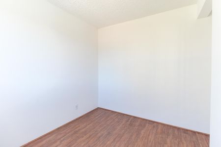 Quarto 1 de apartamento para alugar com 2 quartos, 38m² em Vila Carmosina, São Paulo