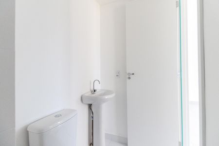 Apartamento à venda com 38m², 2 quartos e sem vaga Apartamento à venda com 38m², 2 quartos e sem vagaBanheiro