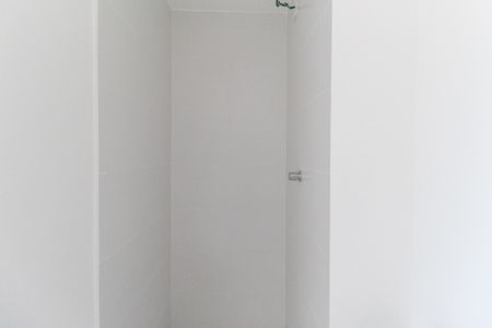 Apartamento à venda com 38m², 2 quartos e sem vaga Apartamento à venda com 38m², 2 quartos e sem vagaBanheiro