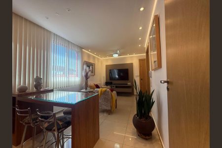 Sala de apartamento à venda com 2 quartos, 70m² em Concórdia, Belo Horizonte