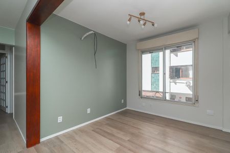 Sala de apartamento para alugar com 3 quartos, 100m² em São João, Porto Alegre