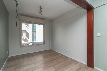 Sala de apartamento para alugar com 3 quartos, 100m² em São João, Porto Alegre
