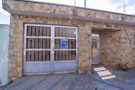 Casa à venda com 200m², 3 quartos e 3 vagasPlaca 