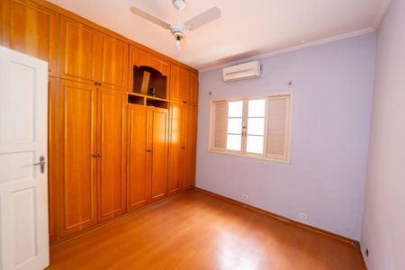 Casa à venda com 200m², 3 quartos e 3 vagasQuarto 2