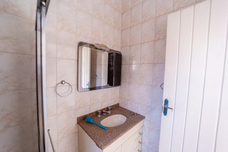 Casa à venda com 200m², 3 quartos e 3 vagasBanheiro da Edícula