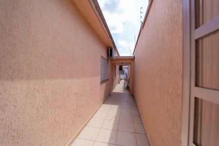 Casa à venda com 200m², 3 quartos e 3 vagasCorredor Lateral
