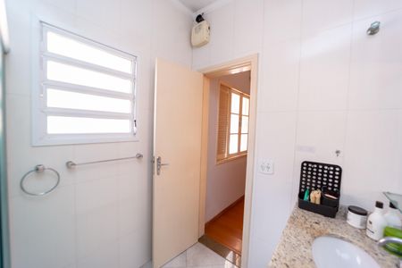 Casa à venda com 200m², 3 quartos e 3 vagasBanheiro da Suíte 1