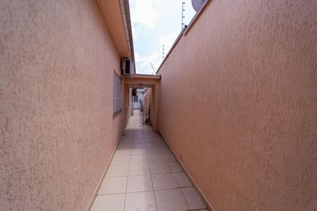 Casa à venda com 200m², 3 quartos e 3 vagasCorredor Lateral