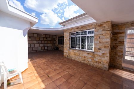 Casa à venda com 200m², 3 quartos e 3 vagasGaragem