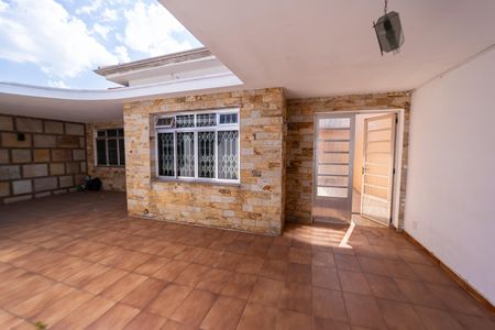 Casa à venda com 200m², 3 quartos e 3 vagasGaragem
