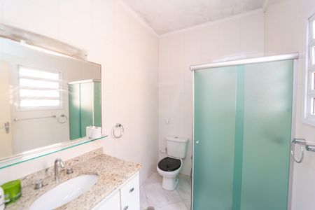 Casa à venda com 200m², 3 quartos e 3 vagasBanheiro da Suíte 1