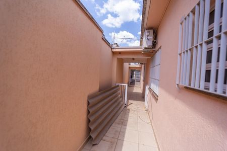 Casa à venda com 200m², 3 quartos e 3 vagasCorredor Lateral