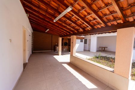 Casa à venda com 200m², 3 quartos e 3 vagasQuintal