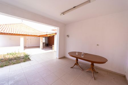 Casa à venda com 200m², 3 quartos e 3 vagasEdícula