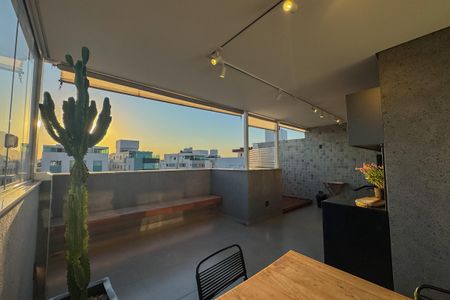 Apartamento à venda com 110m², 2 quartos e 2 vagas Apartamento à venda com 110m², 2 quartos e 2 vagasCobertura