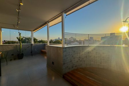 Apartamento à venda com 110m², 2 quartos e 2 vagas Apartamento à venda com 110m², 2 quartos e 2 vagasCobertura