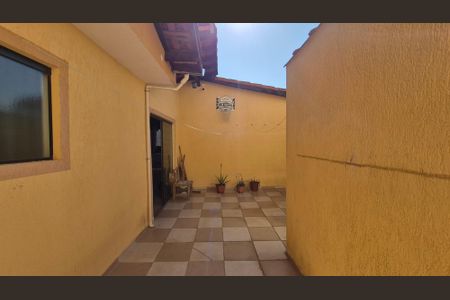 Casa à venda com 215m², 3 quartos e 2 vagas Casa à venda com 215m², 3 quartos e 2 vagasÁrea Externa