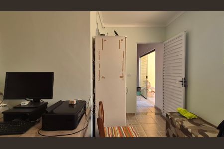 Casa à venda com 215m², 3 quartos e 2 vagas Casa à venda com 215m², 3 quartos e 2 vagasQuarto de serviço