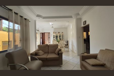 Sala de casa à venda com 3 quartos, 215m² em Vila Helena, Santo André