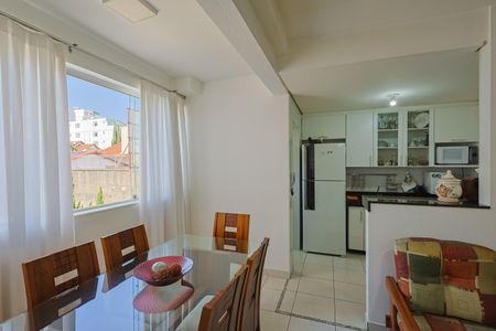Apartamento à venda com 68m², 2 quartos e 2 vagasCozinha