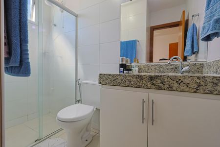 Apartamento à venda com 68m², 2 quartos e 2 vagasBanheiro da Suíte
