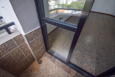 Apartamento para alugar com 60m², 2 quartos e 1 vagaSacada