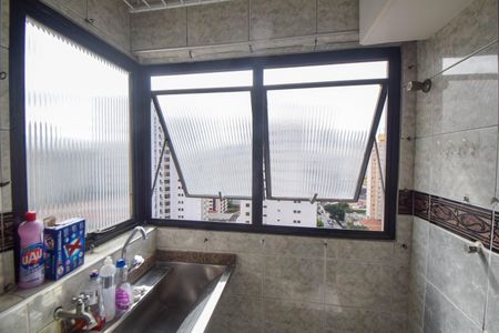 Apartamento para alugar com 60m², 2 quartos e 1 vagaÁrea de Serviço