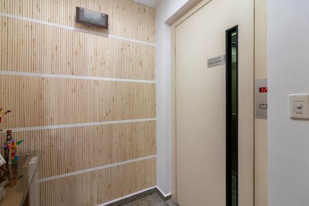 Apartamento à venda com 216m², 3 quartos e 4 vagasHall do Elevador