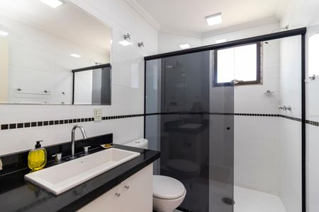 Apartamento à venda com 216m², 3 quartos e 4 vagasBanheiro Social