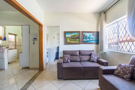 Sala de casa para alugar com 2 quartos, 80m² em Lagoinha, Belo Horizonte