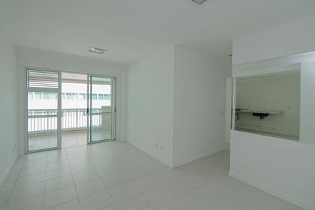 Sala/Cozinha de apartamento à venda com 2 quartos, 67m² em Barra da Tijuca, Rio de Janeiro