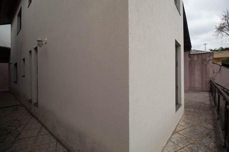 Casa à venda com 236m², 4 quartos e 5 vagas Casa à venda com 236m², 4 quartos e 5 vagasTerraço