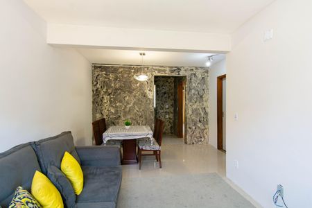 Sala de casa de condomínio para alugar com 3 quartos, 100m² em Harmonia, Canoas