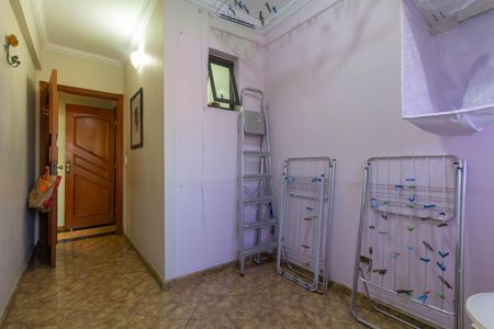 Apartamento à venda com 130m², 3 quartos e 2 vagas Apartamento à venda com 130m², 3 quartos e 2 vagasÁrea de Serviço